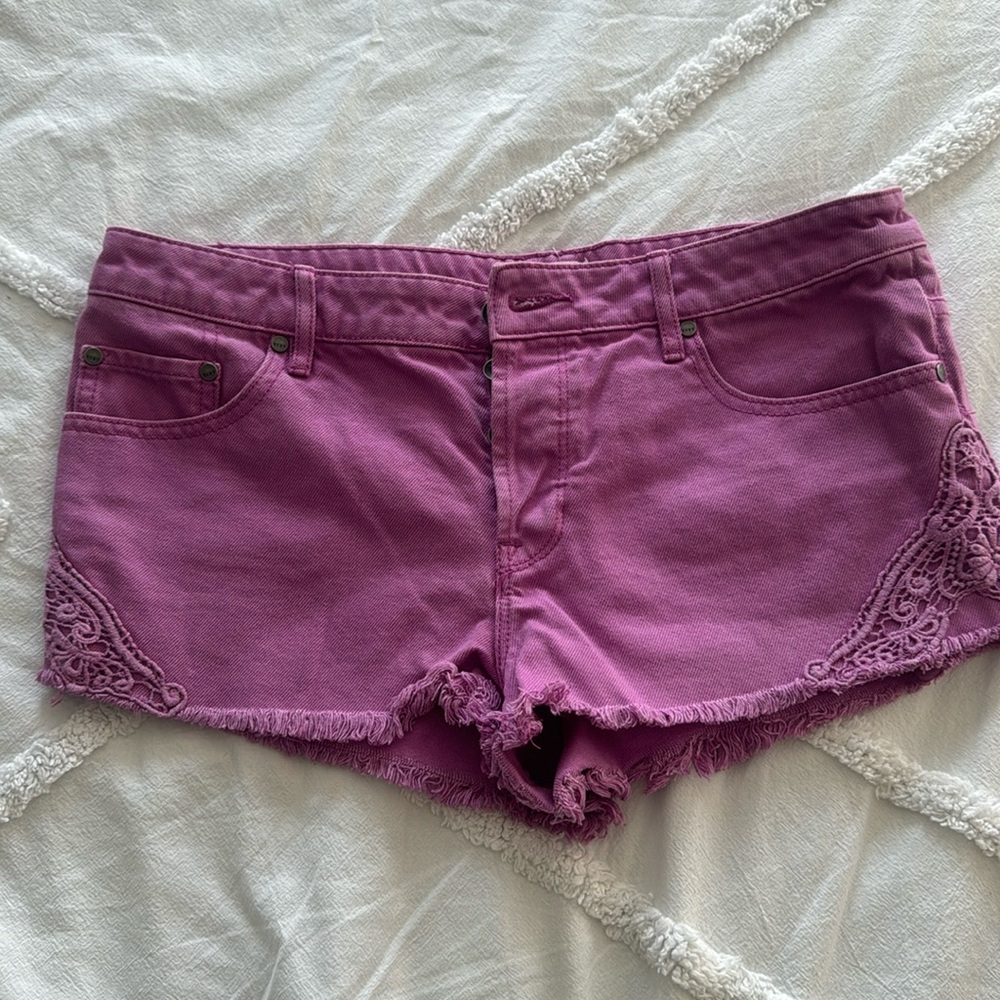 Roxy shorts. Size 28